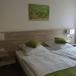 Otel Landgasthof Hepting Massenhausen